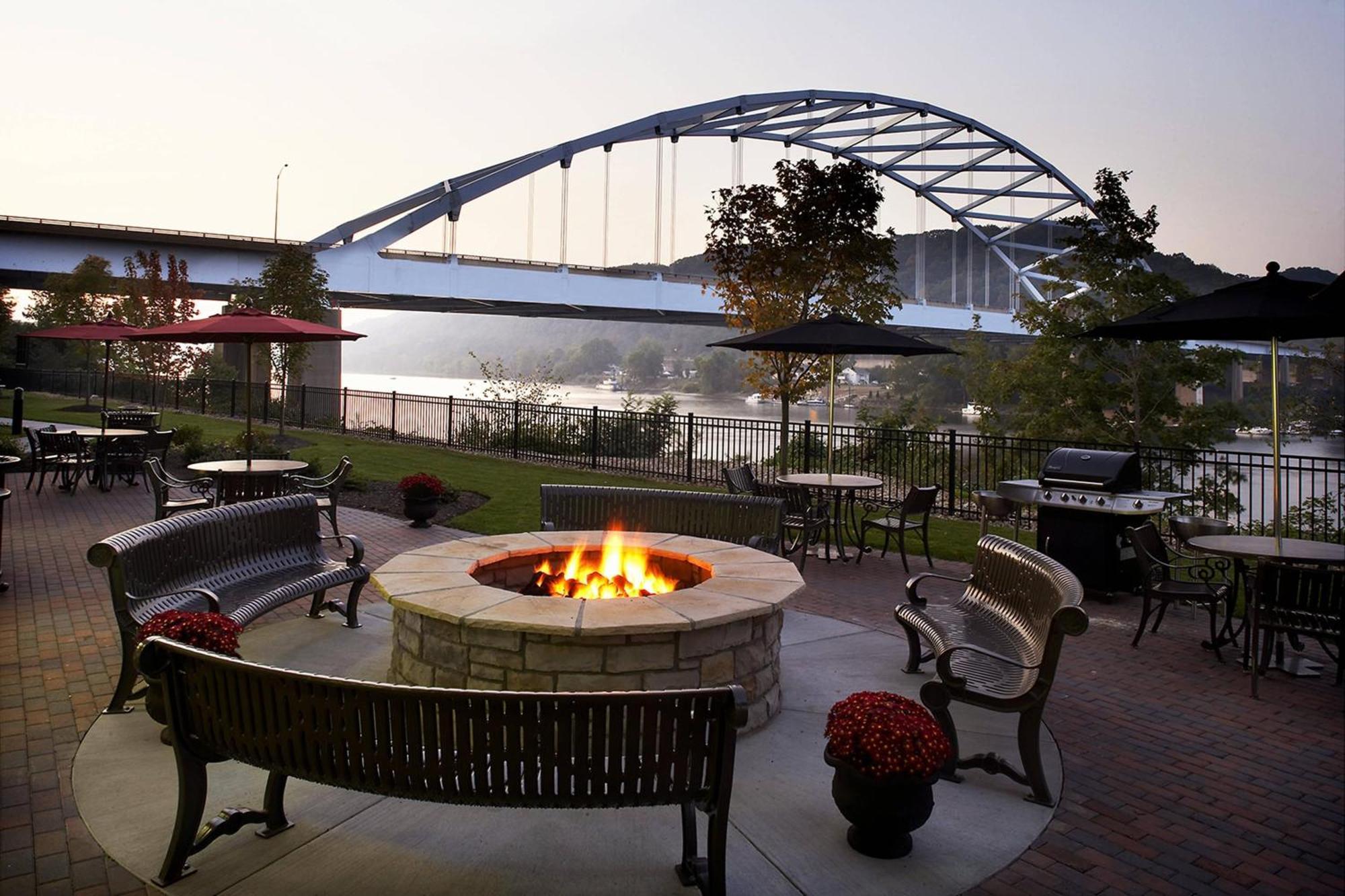 Fairfield Inn & Suites Pittsburgh Neville Island Robinson Township Exterior foto